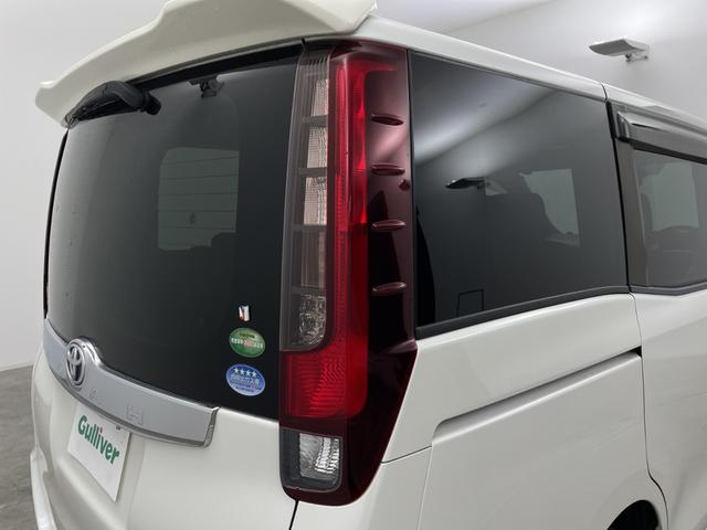 ノア ハイブリッドX 社外7型ナビ フルセグTV 社外12型後部席モニター 片側電動スライドドア 衝突被害軽減システム プッシュスタート ステアリングスイッチ オートエアコン 純正15アルミホイール ETC 禁煙車(70枚目)