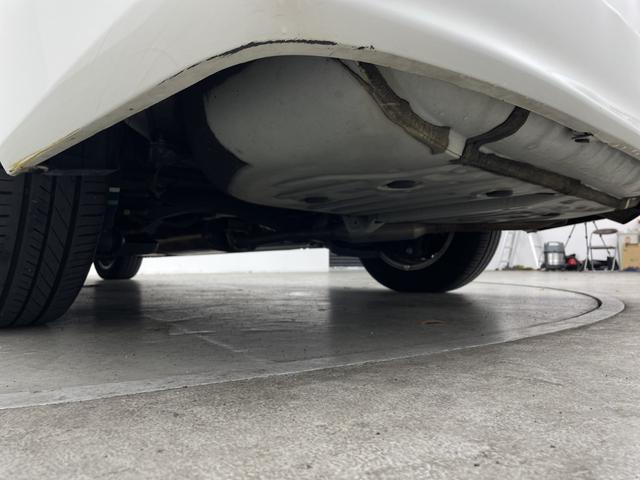 ノア ハイブリッドX 社外7型ナビ フルセグTV 社外12型後部席モニター 片側電動スライドドア 衝突被害軽減システム プッシュスタート ステアリングスイッチ オートエアコン 純正15アルミホイール ETC 禁煙車(78枚目)