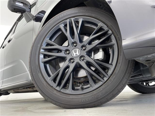 オデッセイハイブリッド e:HEVアブソルート・EXブラックエディション 純正15.6インチフリップダウンモニター 純正11.4インチナビ マルチビューカメラシステム 両側パワースライドドア パワーバックドア ホンダセンシング 黒本革シート シートヒーター ETC 禁煙車(17枚目)