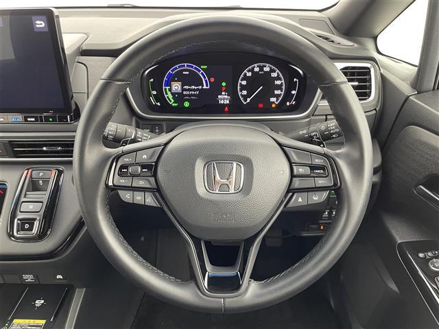 オデッセイハイブリッド e:HEVアブソルート・EXブラックエディション 純正15.6インチフリップダウンモニター 純正11.4インチナビ マルチビューカメラシステム 両側パワースライドドア パワーバックドア ホンダセンシング 黒本革シート シートヒーター ETC 禁煙車(24枚目)