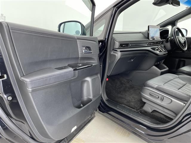 オデッセイハイブリッド e:HEVアブソルート・EXブラックエディション 純正15.6インチフリップダウンモニター 純正11.4インチナビ マルチビューカメラシステム 両側パワースライドドア パワーバックドア ホンダセンシング 黒本革シート シートヒーター ETC 禁煙車(36枚目)