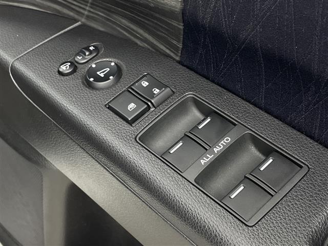 オデッセイ アブソルート・アドバンス 純正8型ナビ 全方位カメラ 前方ドライブレコーダー 運転席パワーシート クルーズコントロール追従有 両側パワースライドドア Bluetooth ハーフレザーシート LEDヘッドライト 純正ETC(27枚目)