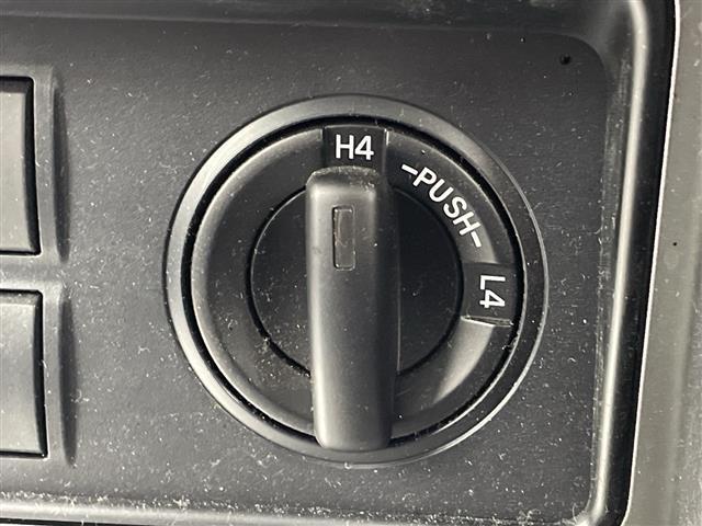 ランドクルーザープラド TX Lパッケージ マットブラックエディション サンルーフ ルーフレール 純正9型ナビ 全周囲カメラ 純正ビルトインETC2.0 レザーシート シートヒーター エアーシート パワーシート ウッドコンビハンドル アイドリングストップ 禁煙車(11枚目)