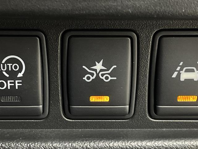 ジューク 15RX Vセレクション 純正7型ナビ フルセグTV 全周囲カメラ 衝突被害軽減システム アイドリングストップ機能 プッシュスタート ステアリングスイッチ 横滑り防止機能 オートエアコン キセノンオートライト ETC(6枚目)