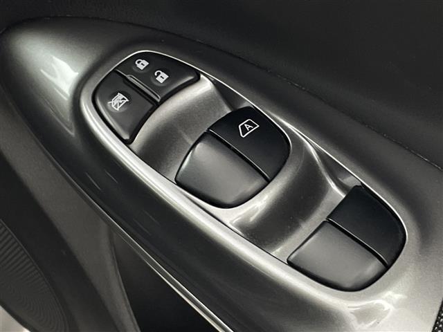 ジューク 15RX Vセレクション 純正7型ナビ フルセグTV 全周囲カメラ 衝突被害軽減システム アイドリングストップ機能 プッシュスタート ステアリングスイッチ 横滑り防止機能 オートエアコン キセノンオートライト ETC(27枚目)