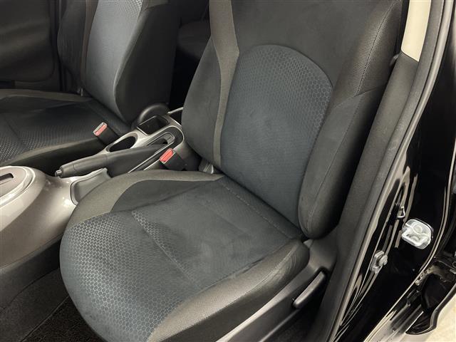 ジューク 15RX Vセレクション 純正7型ナビ フルセグTV 全周囲カメラ 衝突被害軽減システム アイドリングストップ機能 プッシュスタート ステアリングスイッチ 横滑り防止機能 オートエアコン キセノンオートライト ETC(34枚目)