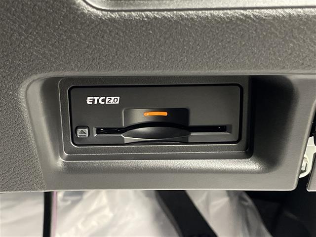 セレナ e-パワー ハイウェイスターV 登録未使用車 純正12.3型ナビ フルセグTV 全周囲カメラ ワイヤレス充電 アダプティブクルーズコントロール ブラインドスポットモニター 両側電動スライドドア デジタルインナーミラー ETC2.0(12枚目)