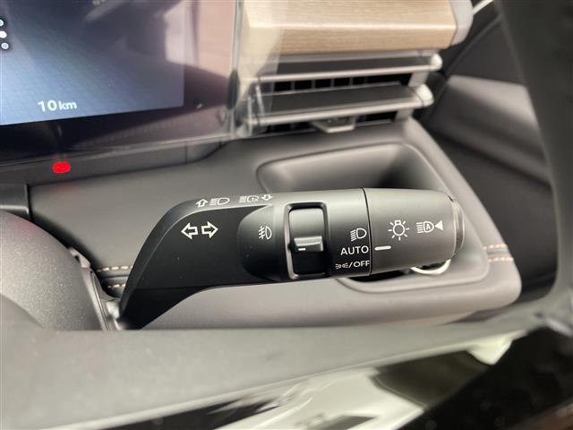 セレナ e-パワー ハイウェイスターV 登録未使用車 純正12.3型ナビ フルセグTV 全周囲カメラ ワイヤレス充電 アダプティブクルーズコントロール ブラインドスポットモニター 両側電動スライドドア デジタルインナーミラー ETC2.0(26枚目)