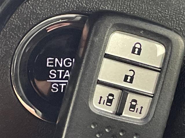 ステップワゴンスパーダ スパーダ・クールスピリット　ホンダセンシング　純正９型インターナビ　後席１０型フリップダウンモニター　ＥＴＣ　全周囲モニター　フルセグテレビ　シートヒーター　パドルシフト　ステアリングスイッチ　ＬＥＤヘッドライト　バニティミラー　禁煙車（13枚目）