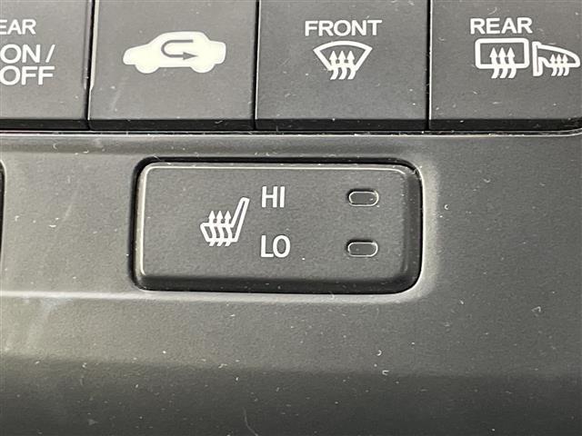 ステップワゴンスパーダ スパーダ・クールスピリット　ホンダセンシング　純正９型インターナビ　後席１０型フリップダウンモニター　ＥＴＣ　全周囲モニター　フルセグテレビ　シートヒーター　パドルシフト　ステアリングスイッチ　ＬＥＤヘッドライト　バニティミラー　禁煙車（15枚目）