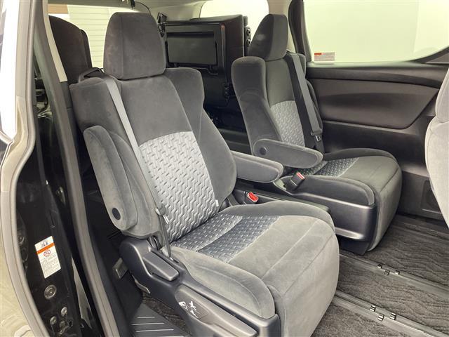 アルファード ２．５Ｓ　純正１０型ナビ　アルパイン後席モニター　バックカメラ　両側電動スライドドア　ビルトインＥＴＣ　クルーズコントロール　ウッドコンビステアリング　ステアリングスイッチ　ＬＥＤライト　スマートキー　禁煙車（29枚目）