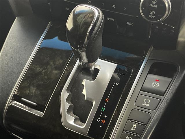 アルファード ２．５Ｓ　Ａパッケージ　タイプブラック　純正９型ナビ　純正１０型後部席モニター　ＪＢＬプレミアムサウンド　バックカメラ　衝突被害軽減ブレーキ　電動リアゲート　両側電動スライドドア　ＥＴＣ２．０　純正ドラレコ　ハーフレザーシート　ＬＥＤライト（18枚目）