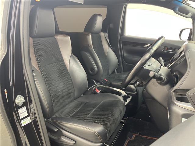 アルファード ２．５Ｓ　Ａパッケージ　タイプブラック　純正９型ナビ　純正１０型後部席モニター　ＪＢＬプレミアムサウンド　バックカメラ　衝突被害軽減ブレーキ　電動リアゲート　両側電動スライドドア　ＥＴＣ２．０　純正ドラレコ　ハーフレザーシート　ＬＥＤライト（27枚目）