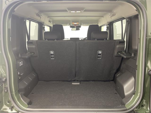 ジムニーノマド ＦＣ　登録済未使用車　４ＷＤ　アダプティブクルーズコントロール　後退時ブレーキサポート　衝突被害軽減ブレーキ　レーンキープアシスト　ダウンヒルアシスト　横滑り防止　前席シートヒーター　誤発進抑制ブレーキ（31枚目）