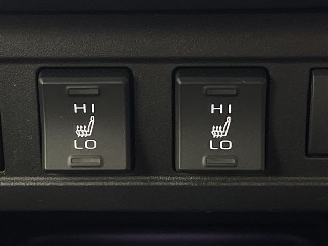 カローラクロス ハイブリッド　Ｚ　純正１０．５型ナビ　バックカメラ　フルセグＴＶ　ＥＴＣ２．０　ハーフレザーシート　シートヒーター　電動リアゲート　純正アルミホイール　衝突被害軽減ブレーキ　レーンアシスト　ＬＥＤヘッドライト　禁煙車（11枚目）