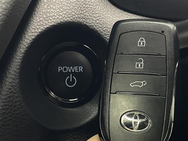 カローラクロス ハイブリッド　Ｚ　純正１０．５型ナビ　バックカメラ　フルセグＴＶ　ＥＴＣ２．０　ハーフレザーシート　シートヒーター　電動リアゲート　純正アルミホイール　衝突被害軽減ブレーキ　レーンアシスト　ＬＥＤヘッドライト　禁煙車（19枚目）