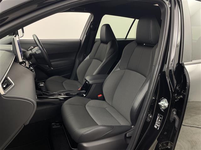 カローラクロス ハイブリッド　Ｚ　純正１０．５型ナビ　バックカメラ　フルセグＴＶ　ＥＴＣ２．０　ハーフレザーシート　シートヒーター　電動リアゲート　純正アルミホイール　衝突被害軽減ブレーキ　レーンアシスト　ＬＥＤヘッドライト　禁煙車（37枚目）