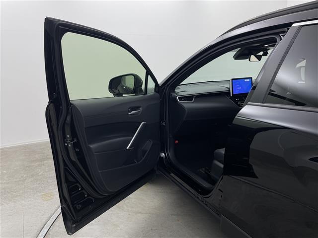 カローラクロス ハイブリッド　Ｚ　純正１０．５型ナビ　バックカメラ　フルセグＴＶ　ＥＴＣ２．０　ハーフレザーシート　シートヒーター　電動リアゲート　純正アルミホイール　衝突被害軽減ブレーキ　レーンアシスト　ＬＥＤヘッドライト　禁煙車（41枚目）