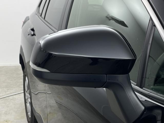 カローラクロス ハイブリッド　Ｚ　純正１０．５型ナビ　バックカメラ　フルセグＴＶ　ＥＴＣ２．０　ハーフレザーシート　シートヒーター　電動リアゲート　純正アルミホイール　衝突被害軽減ブレーキ　レーンアシスト　ＬＥＤヘッドライト　禁煙車（57枚目）