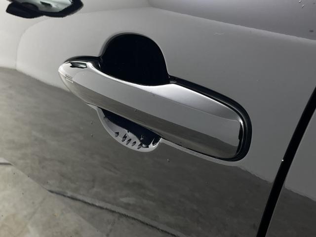 カローラクロス ハイブリッド　Ｚ　純正１０．５型ナビ　バックカメラ　フルセグＴＶ　ＥＴＣ２．０　ハーフレザーシート　シートヒーター　電動リアゲート　純正アルミホイール　衝突被害軽減ブレーキ　レーンアシスト　ＬＥＤヘッドライト　禁煙車（59枚目）