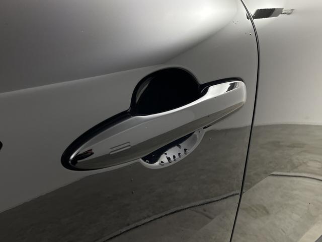 カローラクロス ハイブリッド　Ｚ　純正１０．５型ナビ　バックカメラ　フルセグＴＶ　ＥＴＣ２．０　ハーフレザーシート　シートヒーター　電動リアゲート　純正アルミホイール　衝突被害軽減ブレーキ　レーンアシスト　ＬＥＤヘッドライト　禁煙車（64枚目）