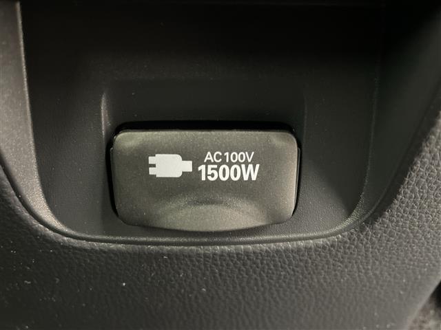 ヴォクシー ハイブリッドＳ－Ｚ　純正１０．５型ナビ　バックカメラ　ＣＤ／ＤＶＤデッキ　快適利便パッケージＨｉｇｈ　前後ドラレコ　両側電動スライドドア　ハーフレザーシート　シートヒーター　衝突被害軽減ブレーキ　レーンアシスト　禁煙（12枚目）