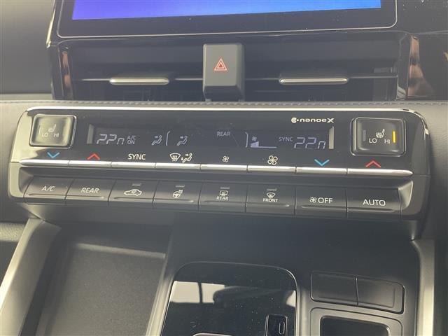 ヴォクシー ハイブリッドＳ－Ｚ　純正１０．５型ナビ　バックカメラ　ＣＤ／ＤＶＤデッキ　快適利便パッケージＨｉｇｈ　前後ドラレコ　両側電動スライドドア　ハーフレザーシート　シートヒーター　衝突被害軽減ブレーキ　レーンアシスト　禁煙（14枚目）