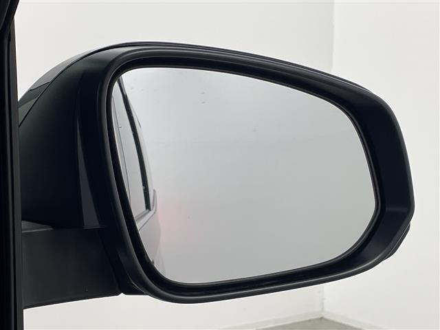 ヴォクシー ハイブリッドＳ－Ｚ　純正１０．５型ナビ　バックカメラ　ＣＤ／ＤＶＤデッキ　快適利便パッケージＨｉｇｈ　前後ドラレコ　両側電動スライドドア　ハーフレザーシート　シートヒーター　衝突被害軽減ブレーキ　レーンアシスト　禁煙（28枚目）