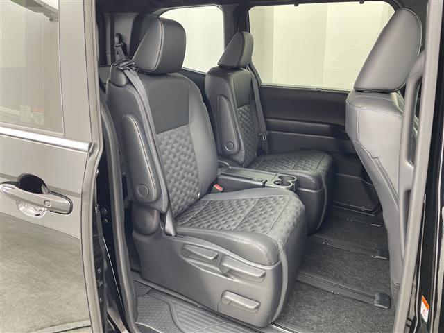 ヴォクシー ハイブリッドＳ－Ｚ　純正１０．５型ナビ　バックカメラ　ＣＤ／ＤＶＤデッキ　快適利便パッケージＨｉｇｈ　前後ドラレコ　両側電動スライドドア　ハーフレザーシート　シートヒーター　衝突被害軽減ブレーキ　レーンアシスト　禁煙（32枚目）