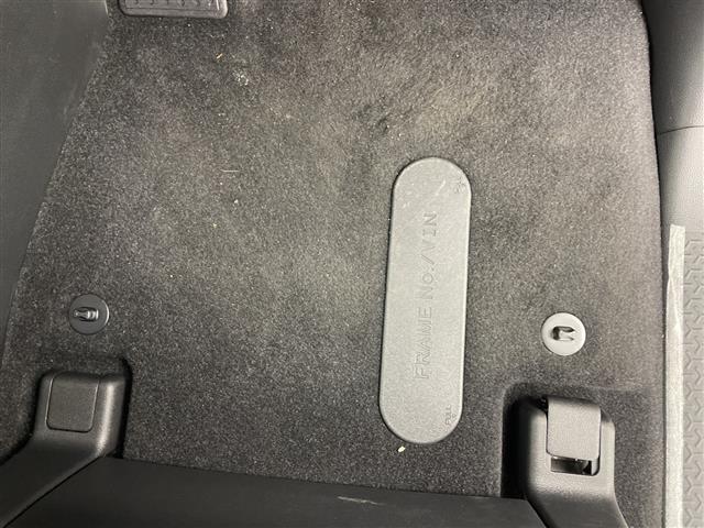 ヴォクシー ハイブリッドＳ－Ｚ　純正１０．５型ナビ　バックカメラ　ＣＤ／ＤＶＤデッキ　快適利便パッケージＨｉｇｈ　前後ドラレコ　両側電動スライドドア　ハーフレザーシート　シートヒーター　衝突被害軽減ブレーキ　レーンアシスト　禁煙（42枚目）