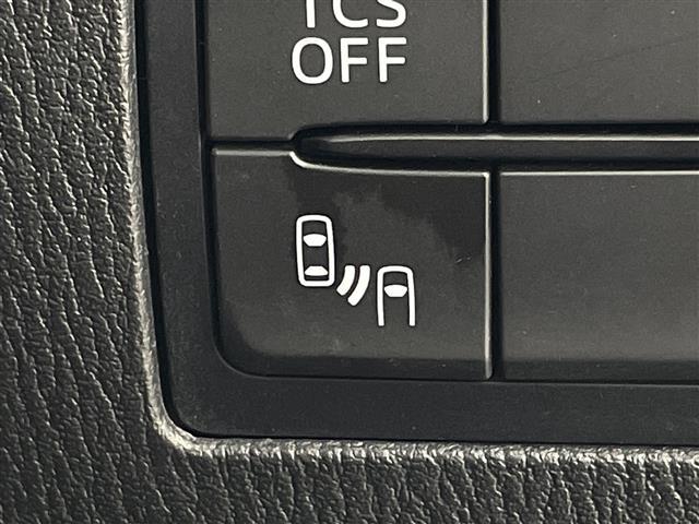 【ブラインド・スポット・モニタリング（ＢＳＭ）】＆【リア・クロス・トラフィック・アラート（ＲＣＴＡ）】後方に接近するクルマの存在を知らせることにより、後方確認を支援します！