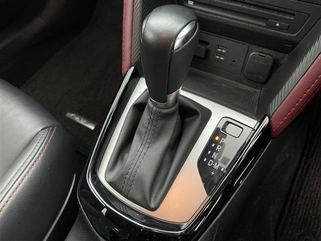 【マニュアルモード付きＡＴ（シフト）】「自分自身でエンジンをコントロールしたい！」という運転好きのための機能が付いたシフトです！