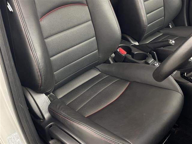 ◆商談ルームには「キッズスペース」を完備しています。ＤＶＤ、ブロック、絵本、おままごとセット。お子様連れでも、ゆっくりとお車をお選びいただけます！