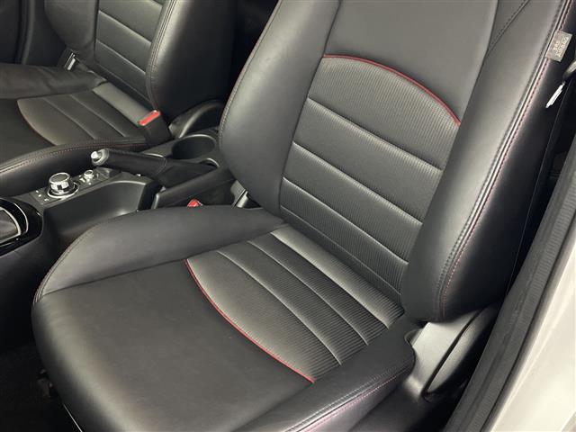 ◆商談ルームには「キッズスペース」を完備しています。ＤＶＤ、ブロック、絵本、おままごとセット。お子様連れでも、ゆっくりとお車をお選びいただけます！