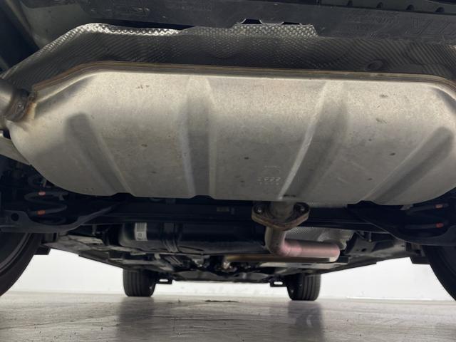 ヘッドライト・ホイール・フロントガラスなど色々な部分コーティングをご用意しております！