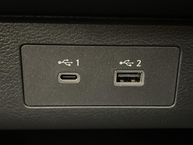 セレナ ｅ－パワー　ハイウェイスターＶ　登録済未使用車　純正１１型後席モニター　純正１２．３型ナビ　全周囲カメラ　プロパイロット　プロパイロットパーキング　電子ミラー　ワイヤレス充電器　ＳＯＳコール　ＥＴＣ２．０　ＬＥＤ　保証書　禁煙車（15枚目）