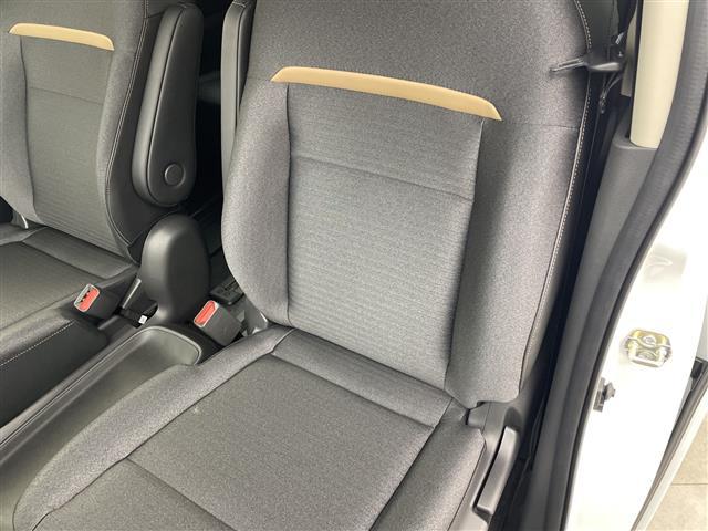 セレナ ｅ－パワー　ハイウェイスターＶ　登録済未使用車　純正１１型後席モニター　純正１２．３型ナビ　全周囲カメラ　プロパイロット　プロパイロットパーキング　電子ミラー　ワイヤレス充電器　ＳＯＳコール　ＥＴＣ２．０　ＬＥＤ　保証書　禁煙車（39枚目）