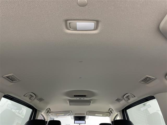 セレナ ｅ－パワー　ハイウェイスターＶ　登録済未使用車　純正１１型後席モニター　純正１２．３型ナビ　全周囲カメラ　プロパイロット　プロパイロットパーキング　電子ミラー　ワイヤレス充電器　ＳＯＳコール　ＥＴＣ２．０　ＬＥＤ　保証書　禁煙車（43枚目）