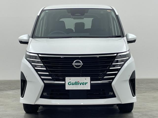 セレナ ｅ－パワー　ハイウェイスターＶ　登録済未使用車　純正１１型後席モニター　純正１２．３型ナビ　全周囲カメラ　プロパイロット　プロパイロットパーキング　電子ミラー　ワイヤレス充電器　ＳＯＳコール　ＥＴＣ２．０　ＬＥＤ　保証書　禁煙車（45枚目）