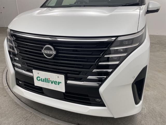 セレナ ｅ－パワー　ハイウェイスターＶ　登録済未使用車　純正１１型後席モニター　純正１２．３型ナビ　全周囲カメラ　プロパイロット　プロパイロットパーキング　電子ミラー　ワイヤレス充電器　ＳＯＳコール　ＥＴＣ２．０　ＬＥＤ　保証書　禁煙車（64枚目）