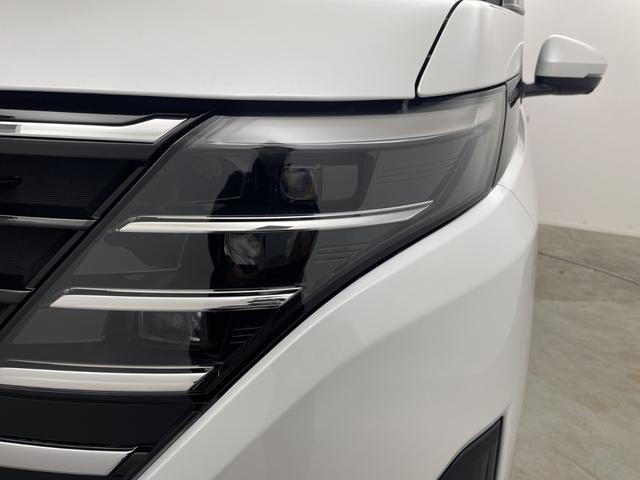 セレナ ｅ－パワー　ハイウェイスターＶ　登録済未使用車　純正１１型後席モニター　純正１２．３型ナビ　全周囲カメラ　プロパイロット　プロパイロットパーキング　電子ミラー　ワイヤレス充電器　ＳＯＳコール　ＥＴＣ２．０　ＬＥＤ　保証書　禁煙車（65枚目）