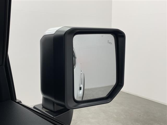 ランドクルーザー250 VX 登録済未使用車 電動ムーンルーフ 純正12.3型ナビ 全周囲カメラ 電子ミラー レザーシート シートヒーター/シートベンチレーション 電動リアゲート 衝突被害軽減ブレーキ レーンアシスト 禁煙車(8枚目)