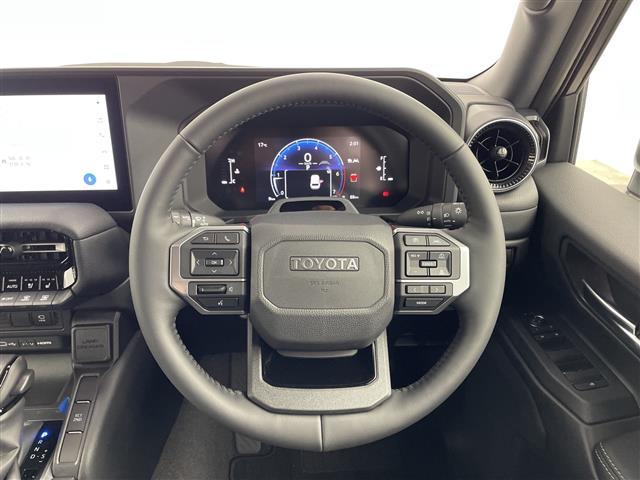 ランドクルーザー250 VX 登録済未使用車 電動ムーンルーフ 純正12.3型ナビ 全周囲カメラ 電子ミラー レザーシート シートヒーター/シートベンチレーション 電動リアゲート 衝突被害軽減ブレーキ レーンアシスト 禁煙車(19枚目)