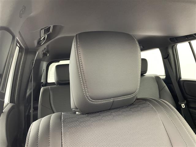 ランドクルーザー250 VX 登録済未使用車 電動ムーンルーフ 純正12.3型ナビ 全周囲カメラ 電子ミラー レザーシート シートヒーター/シートベンチレーション 電動リアゲート 衝突被害軽減ブレーキ レーンアシスト 禁煙車(27枚目)