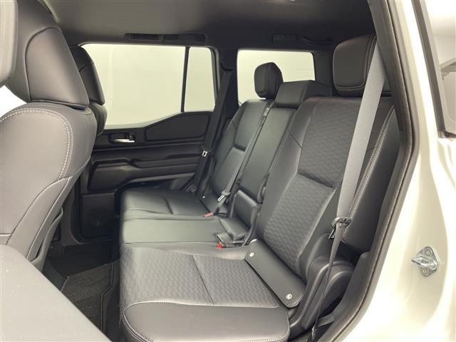 ランドクルーザー250 VX 登録済未使用車 電動ムーンルーフ 純正12.3型ナビ 全周囲カメラ 電子ミラー レザーシート シートヒーター/シートベンチレーション 電動リアゲート 衝突被害軽減ブレーキ レーンアシスト 禁煙車(34枚目)