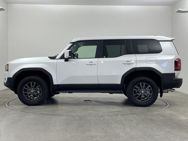 ランドクルーザー250 VX 登録済未使用車 電動ムーンルーフ 純正12.3型ナビ 全周囲カメラ 電子ミラー レザーシート シートヒーター/シートベンチレーション 電動リアゲート 衝突被害軽減ブレーキ レーンアシスト 禁煙車(47枚目)