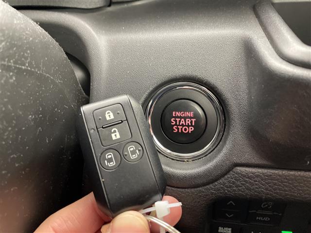 気になる車はすぐにお問い合わせください！画面右側の００６６から始まる無料ダイヤルからお問い合わせ下さい！専門スタッフがお車のご質問にお答えいたします！