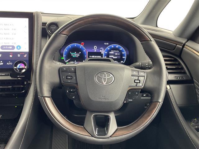 アルファードハイブリッド Ｚ　サンルーフ　純正１４型ナビ　純正１３．２型後席モニター　電子ミラー　ユニバーサルステップ　ワイヤレス充電器　全周囲カメラ　ドラレコ　両側電動スライドドア　シートヒーター／シートベンチレーション　禁煙車（23枚目）