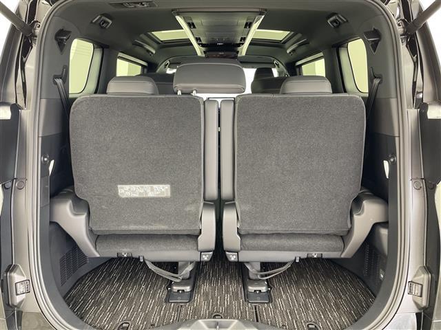 アルファードハイブリッド Ｚ　サンルーフ　純正１４型ナビ　純正１３．２型後席モニター　電子ミラー　ユニバーサルステップ　ワイヤレス充電器　全周囲カメラ　ドラレコ　両側電動スライドドア　シートヒーター／シートベンチレーション　禁煙車（34枚目）