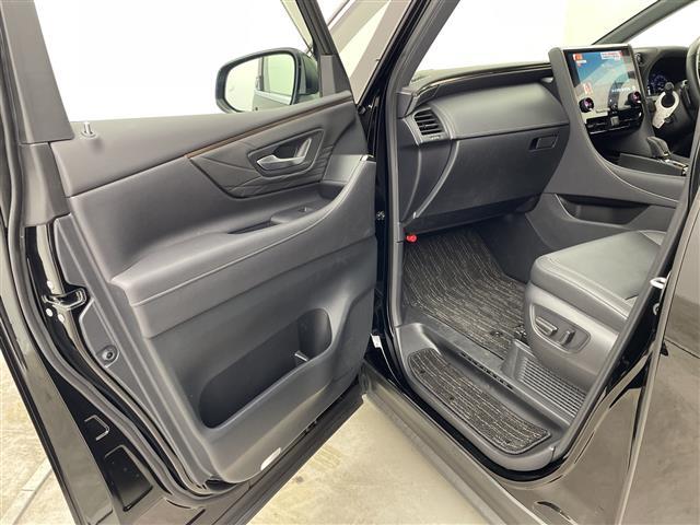 アルファードハイブリッド Ｚ　サンルーフ　純正１４型ナビ　純正１３．２型後席モニター　電子ミラー　ユニバーサルステップ　ワイヤレス充電器　全周囲カメラ　ドラレコ　両側電動スライドドア　シートヒーター／シートベンチレーション　禁煙車（41枚目）